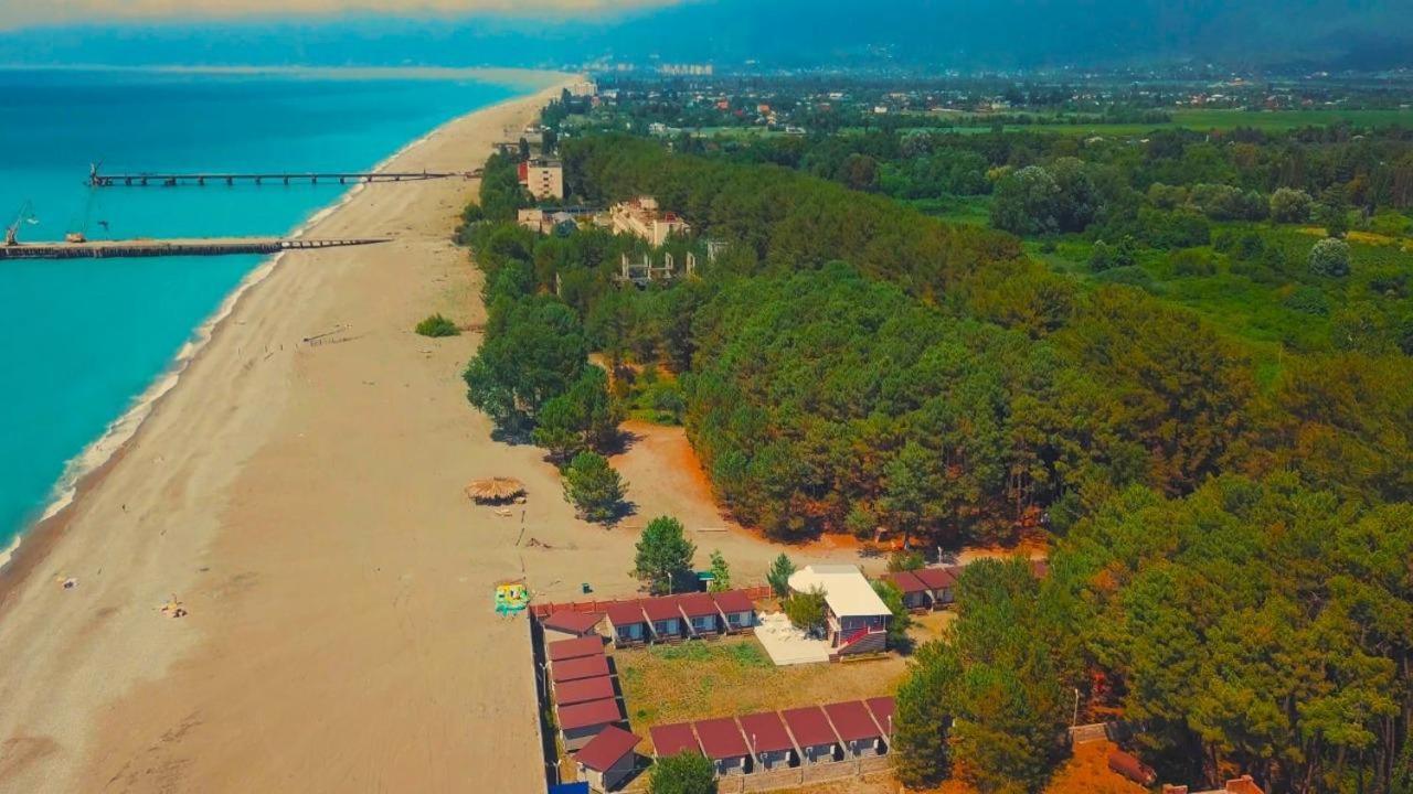 Ostrov Park-Hotel Pitsunda Dış mekan fotoğraf